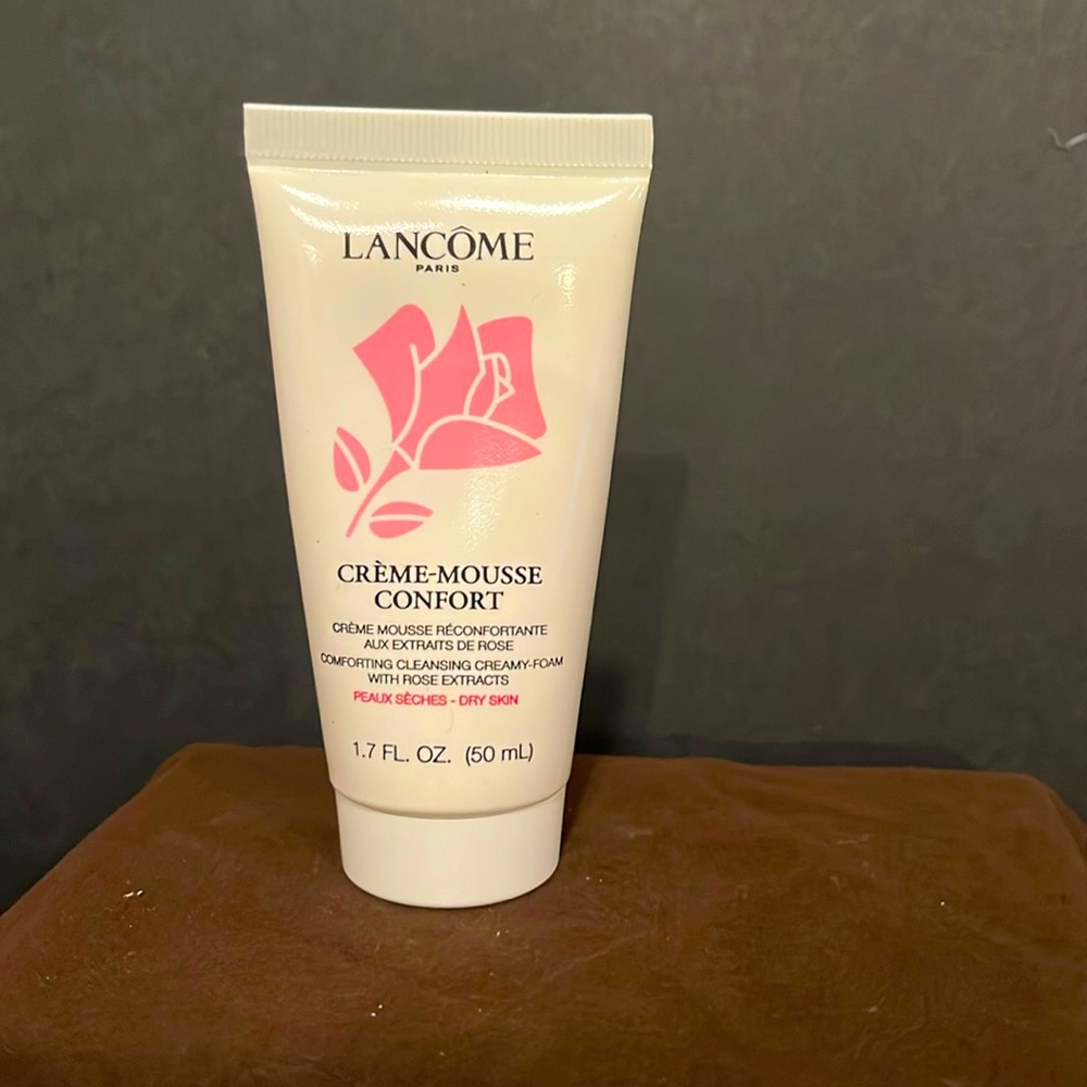 Lancôme Creme Mousse Confort cleansing cream. NEW